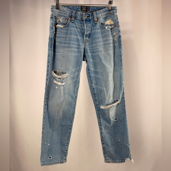 Abercrombie & Fitch Denim - Abercrombie & Fitch Ames Low Rise Slim Boyfriend Distressed Jean in Blue Size 26